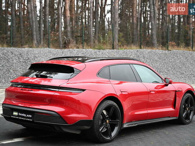 Красный Порше Taycan Sport Turismo, объемом двигателя 0 л и пробегом 34 тыс. км за 84067 $, фото 9 на Automoto.ua