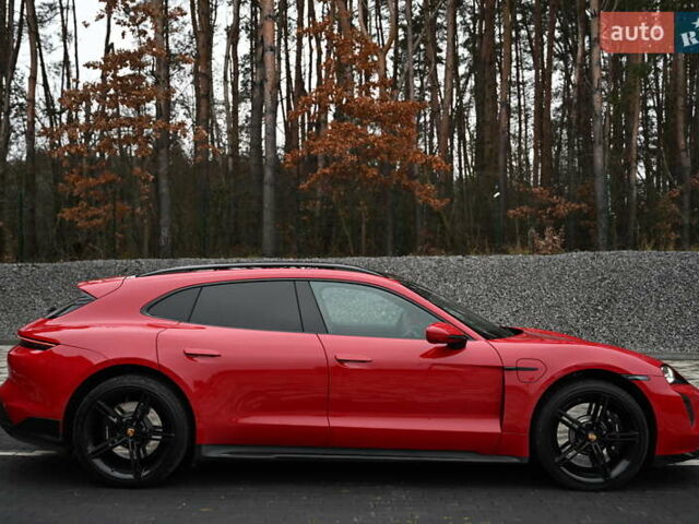 Красный Порше Taycan Sport Turismo, объемом двигателя 0 л и пробегом 34 тыс. км за 84067 $, фото 2 на Automoto.ua