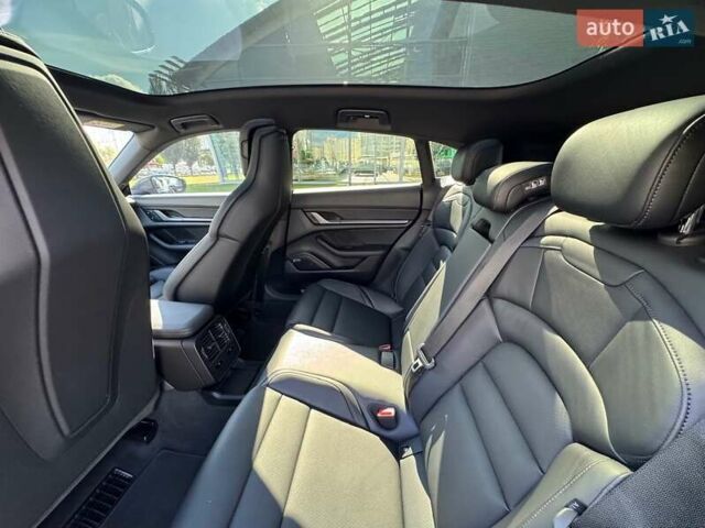 Серый Порше Taycan Sport Turismo, объемом двигателя 0 л и пробегом 15 тыс. км за 89000 $, фото 72 на Automoto.ua