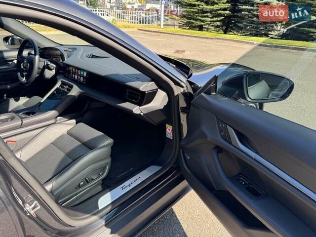 Серый Порше Taycan Sport Turismo, объемом двигателя 0 л и пробегом 15 тыс. км за 89000 $, фото 84 на Automoto.ua