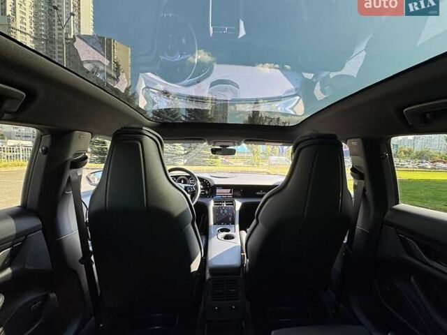 Серый Порше Taycan Sport Turismo, объемом двигателя 0 л и пробегом 15 тыс. км за 89000 $, фото 18 на Automoto.ua