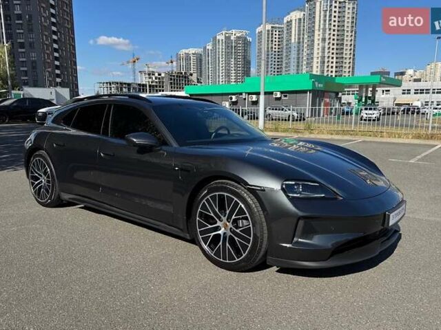 Серый Порше Taycan Sport Turismo, объемом двигателя 0 л и пробегом 15 тыс. км за 89000 $, фото 4 на Automoto.ua