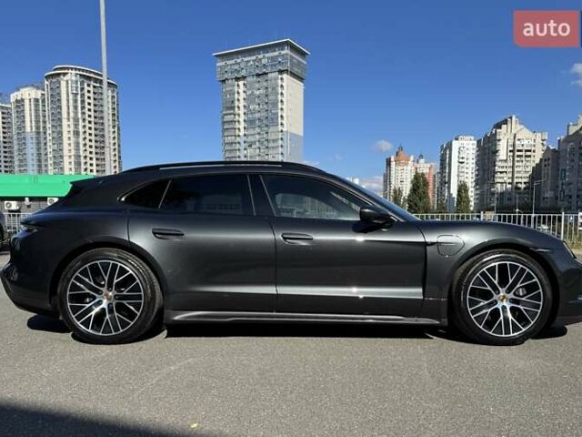 Серый Порше Taycan Sport Turismo, объемом двигателя 0 л и пробегом 15 тыс. км за 89000 $, фото 94 на Automoto.ua