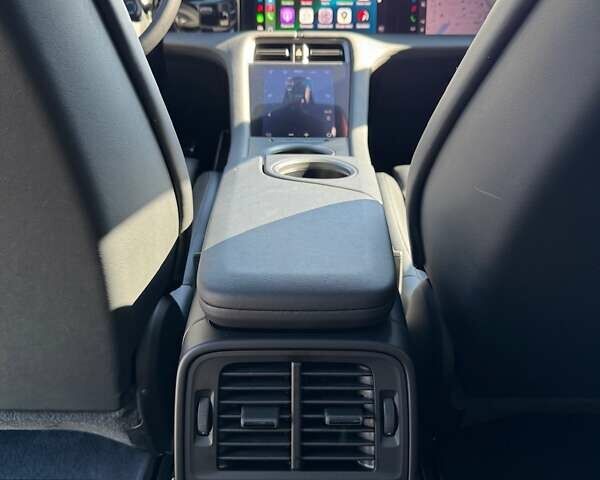 Серый Порше Taycan Sport Turismo, объемом двигателя 0 л и пробегом 15 тыс. км за 89000 $, фото 78 на Automoto.ua