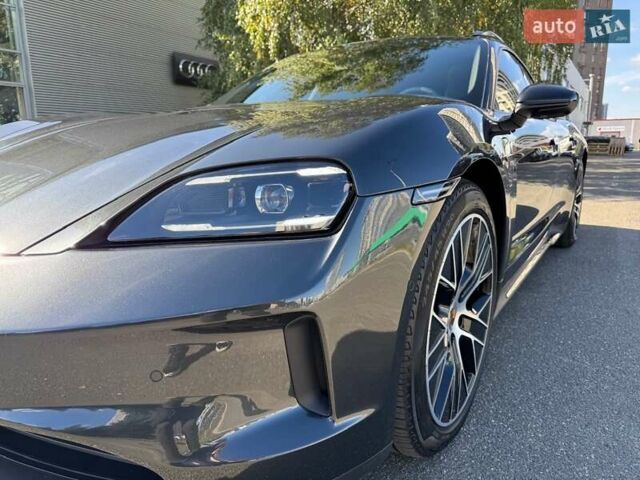 Серый Порше Taycan Sport Turismo, объемом двигателя 0 л и пробегом 15 тыс. км за 89000 $, фото 1 на Automoto.ua