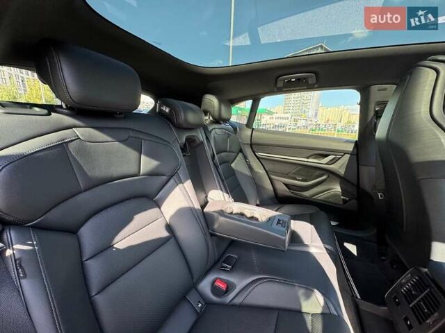 Серый Порше Taycan Sport Turismo, объемом двигателя 0 л и пробегом 15 тыс. км за 89000 $, фото 82 на Automoto.ua