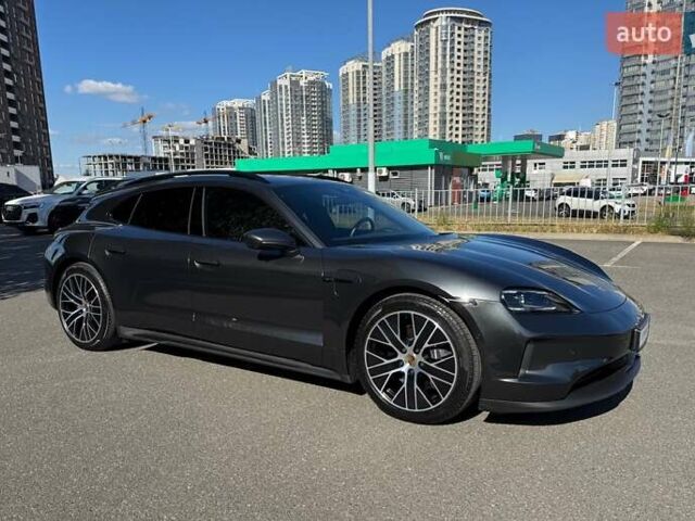 Серый Порше Taycan Sport Turismo, объемом двигателя 0 л и пробегом 15 тыс. км за 89000 $, фото 90 на Automoto.ua