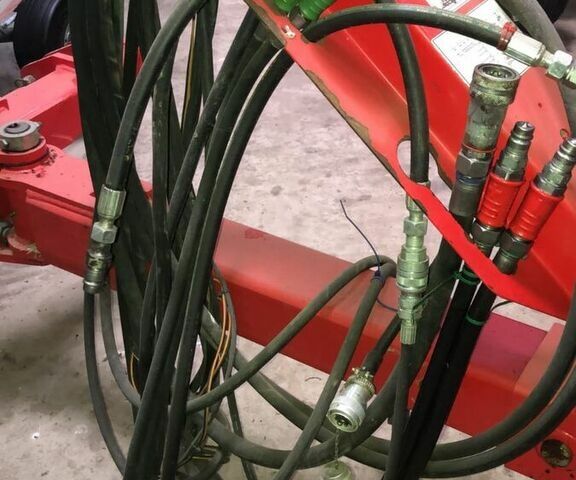 Красный Pottinger Другая, объемом двигателя 0 л и пробегом 0 тыс. км за 159493 $, фото 4 на Automoto.ua