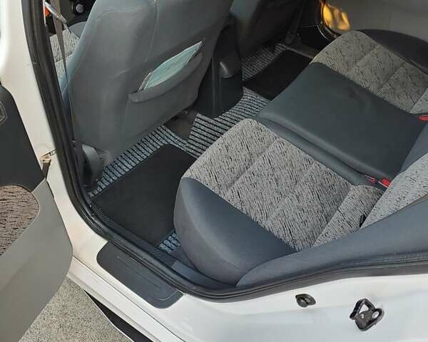 Протон Персона, объемом двигателя 1.6 л и пробегом 145 тыс. км за 6000 $, фото 11 на Automoto.ua