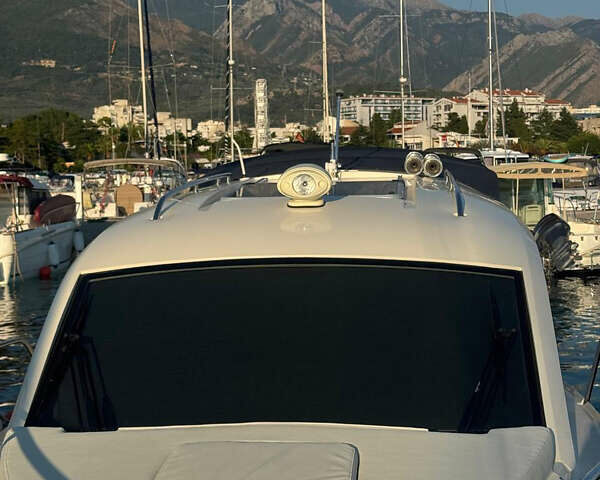 Квиксильвер Актив, объемом двигателя 0 л и пробегом 3 тыс. км за 55000 $, фото 7 на Automoto.ua