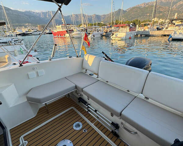 Квиксильвер Актив, объемом двигателя 0 л и пробегом 3 тыс. км за 55000 $, фото 32 на Automoto.ua