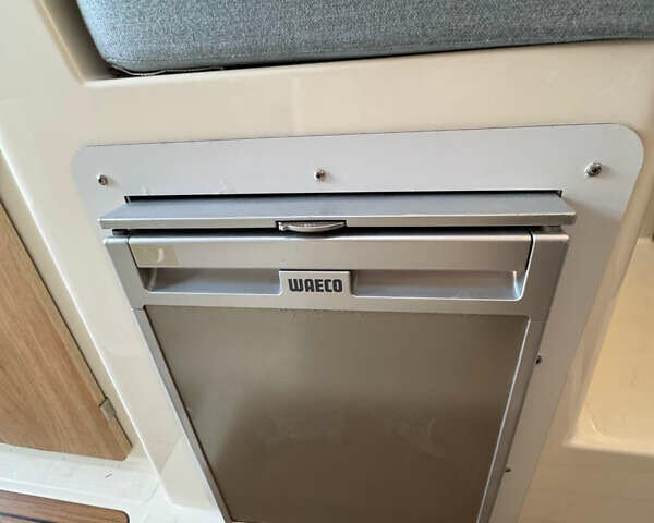 Квиксильвер Актив, объемом двигателя 0 л и пробегом 3 тыс. км за 55000 $, фото 24 на Automoto.ua