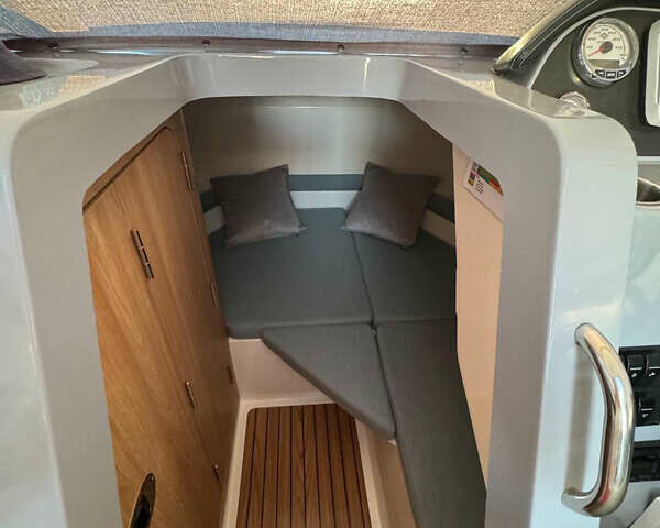 Квиксильвер Актив, объемом двигателя 0 л и пробегом 3 тыс. км за 55000 $, фото 10 на Automoto.ua