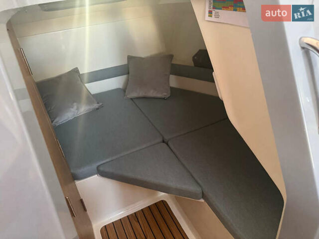 Квиксильвер Актив, объемом двигателя 0 л и пробегом 3 тыс. км за 55000 $, фото 21 на Automoto.ua