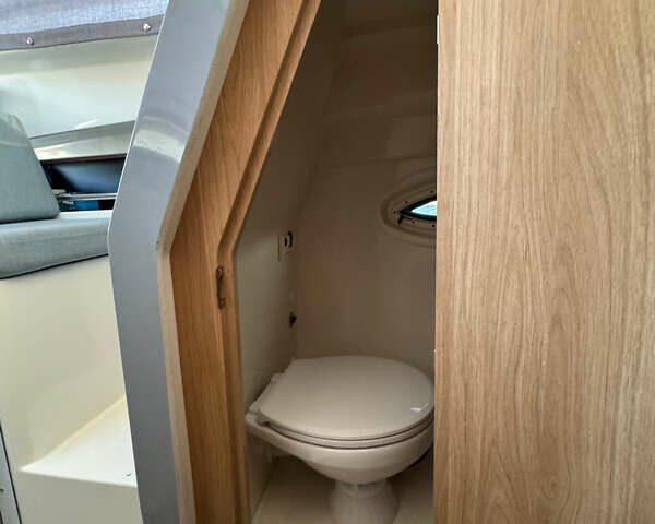 Квиксильвер Актив, объемом двигателя 0 л и пробегом 3 тыс. км за 55000 $, фото 12 на Automoto.ua