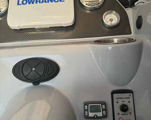 Квиксильвер Актив, объемом двигателя 0 л и пробегом 3 тыс. км за 55000 $, фото 23 на Automoto.ua