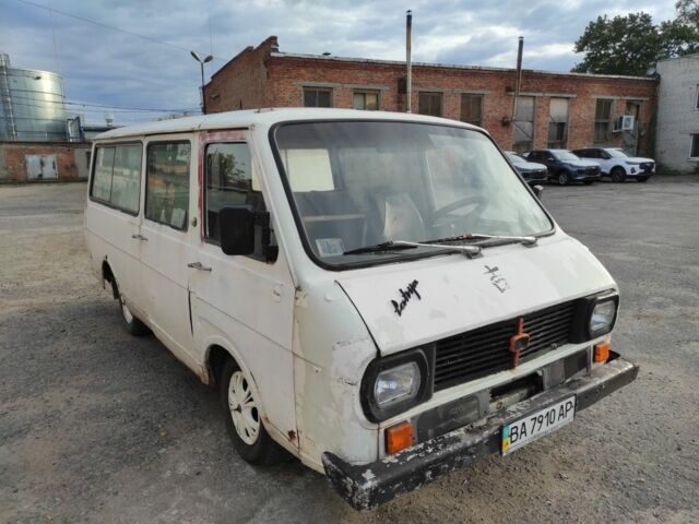 Белый РАФ 2203, объемом двигателя 2.4 л и пробегом 100 тыс. км за 544 $, фото 1 на Automoto.ua