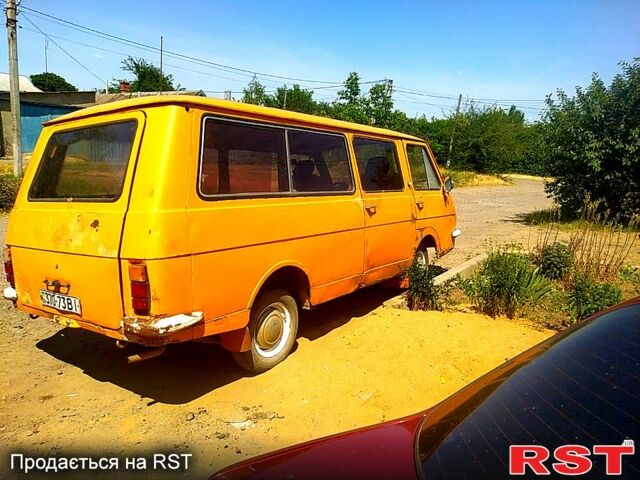 РАФ 2203, объемом двигателя 2.4 л и пробегом 350 тыс. км за 600 $, фото 1 на Automoto.ua