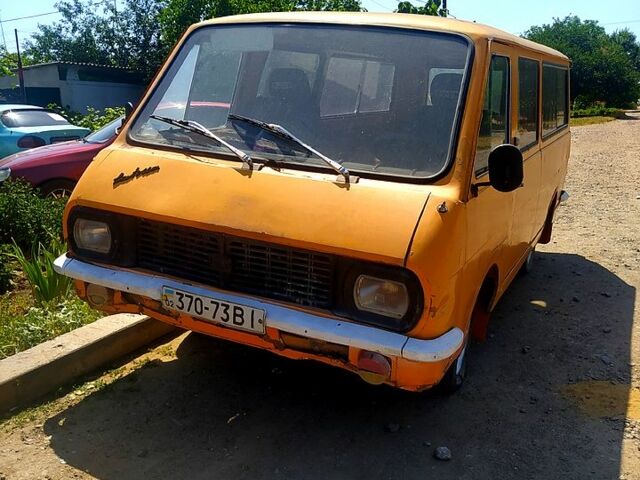 РАФ 2203, объемом двигателя 2.4 л и пробегом 350 тыс. км за 600 $, фото 2 на Automoto.ua