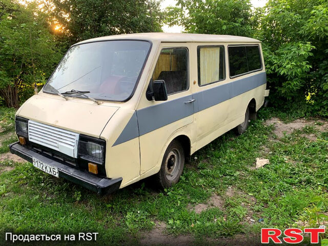 РАФ 2203, объемом двигателя 2.5 л и пробегом 160 тыс. км за 700 $, фото 2 на Automoto.ua