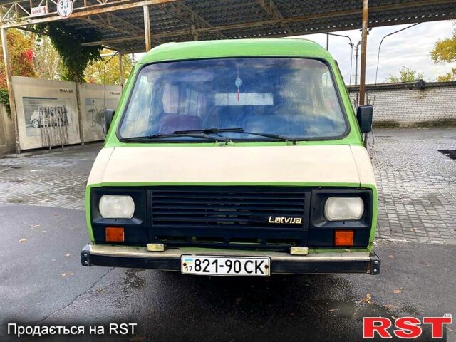 РАФ 2203, объемом двигателя 2.5 л и пробегом 200 тыс. км за 999 $, фото 2 на Automoto.ua