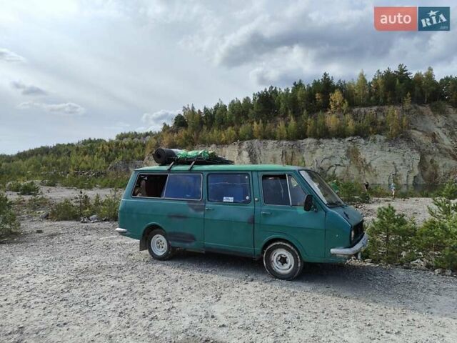 Зеленый РАФ 2203, объемом двигателя 2.4 л и пробегом 64 тыс. км за 1329 $, фото 5 на Automoto.ua