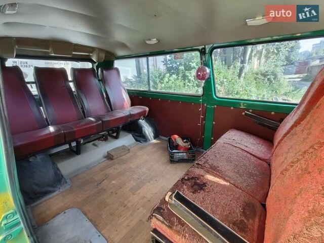Зеленый РАФ 2203, объемом двигателя 2.4 л и пробегом 64 тыс. км за 1329 $, фото 2 на Automoto.ua