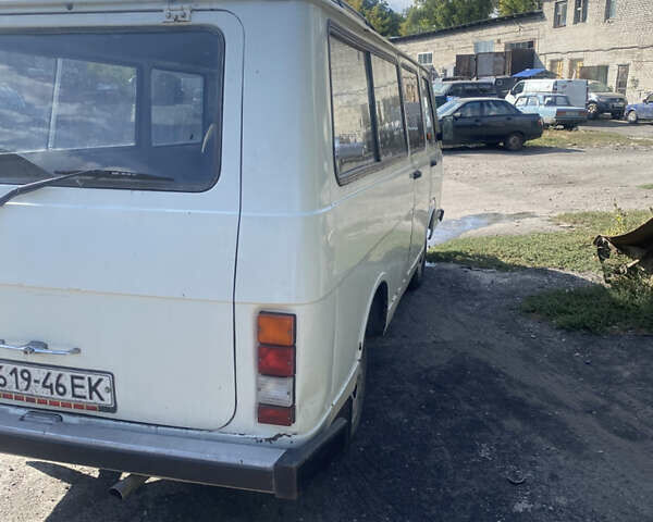 Белый РАФ 2915, объемом двигателя 2.4 л и пробегом 120 тыс. км за 1500 $, фото 4 на Automoto.ua