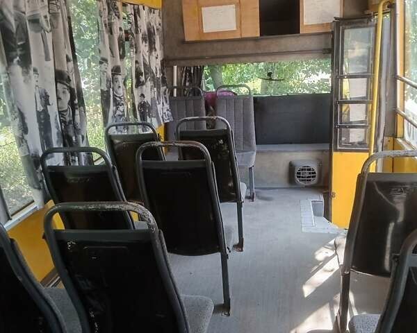 Желтый РУТА 17, объемом двигателя 2.5 л и пробегом 300 тыс. км за 3500 $, фото 2 на Automoto.ua