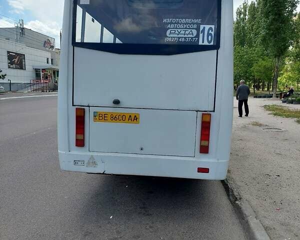 Белый РУТА 25, объемом двигателя 2.5 л и пробегом 300 тыс. км за 6500 $, фото 3 на Automoto.ua