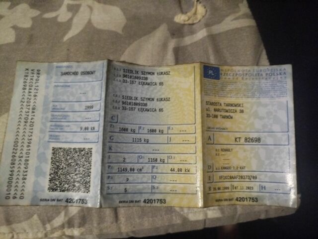 Білий Рено 10, об'ємом двигуна 1.2 л та пробігом 250 тис. км за 1200 $, фото 5 на Automoto.ua