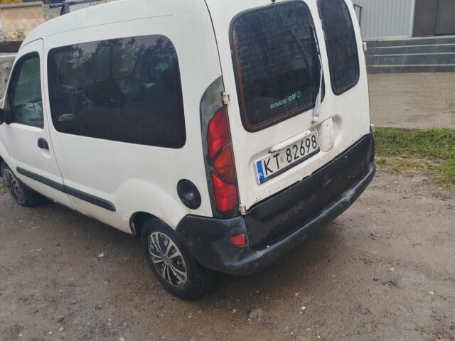 Білий Рено 10, об'ємом двигуна 1.2 л та пробігом 250 тис. км за 1200 $, фото 1 на Automoto.ua