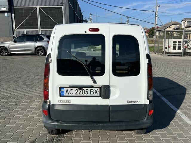 Белый Рено 10, объемом двигателя 1.9 л и пробегом 182 тыс. км за 2400 $, фото 5 на Automoto.ua