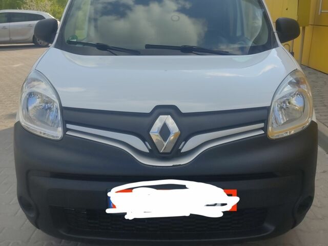 Белый Рено 10, объемом двигателя 0 л и пробегом 231 тыс. км за 7800 $, фото 1 на Automoto.ua
