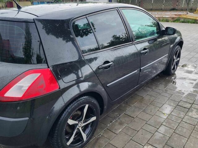 Черный Рено 10, объемом двигателя 1 л и пробегом 2 тыс. км за 3502 $, фото 2 на Automoto.ua
