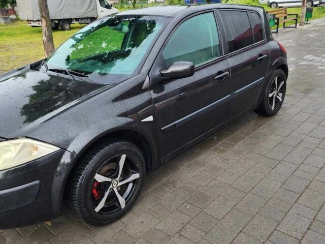 Черный Рено 10, объемом двигателя 1 л и пробегом 2 тыс. км за 3502 $, фото 5 на Automoto.ua
