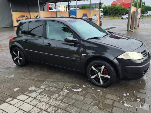 Черный Рено 10, объемом двигателя 1 л и пробегом 2 тыс. км за 3502 $, фото 4 на Automoto.ua
