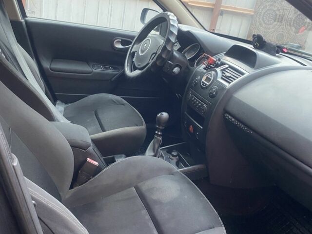 Чорний Рено 10, об'ємом двигуна 1.5 л та пробігом 300 тис. км за 2200 $, фото 5 на Automoto.ua