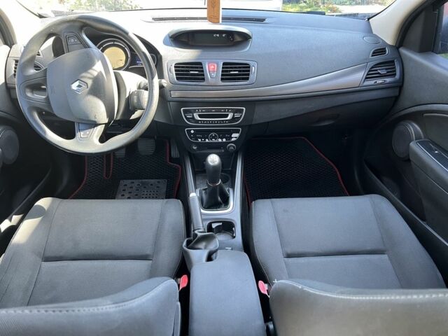 Чорний Рено 10, об'ємом двигуна 1.5 л та пробігом 295 тис. км за 6500 $, фото 19 на Automoto.ua
