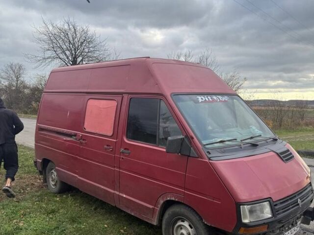 Красный Рено 10, объемом двигателя 10 л и пробегом 3 тыс. км за 600 $, фото 1 на Automoto.ua