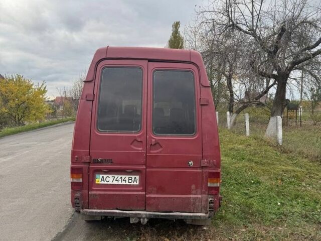 Красный Рено 10, объемом двигателя 10 л и пробегом 3 тыс. км за 600 $, фото 2 на Automoto.ua