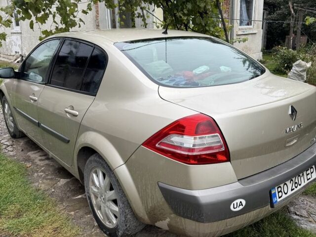 Серый Рено 10, объемом двигателя 1.4 л и пробегом 220 тыс. км за 4400 $, фото 1 на Automoto.ua