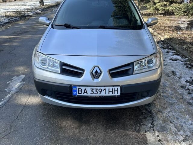 Серый Рено 10, объемом двигателя 1.4 л и пробегом 254 тыс. км за 5500 $, фото 1 на Automoto.ua