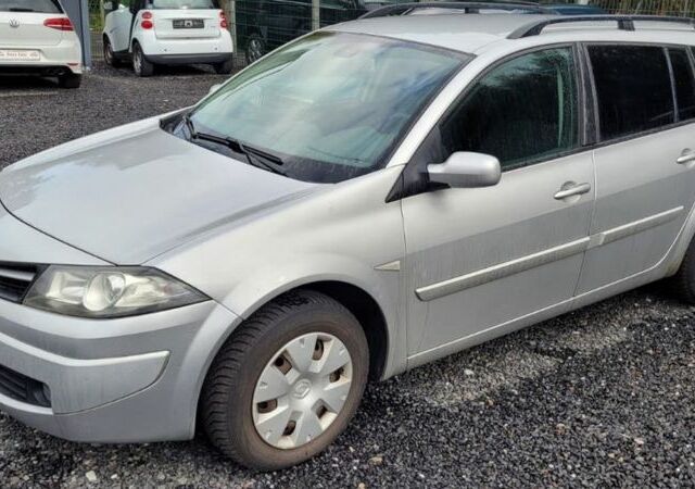 Сірий Рено 10, об'ємом двигуна 1.5 л та пробігом 210 тис. км за 6600 $, фото 2 на Automoto.ua