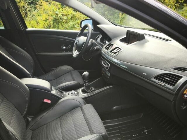 Сірий Рено 10, об'ємом двигуна 2 л та пробігом 126 тис. км за 8750 $, фото 4 на Automoto.ua