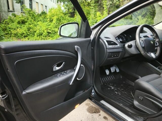 Сірий Рено 10, об'ємом двигуна 2 л та пробігом 126 тис. км за 8750 $, фото 5 на Automoto.ua