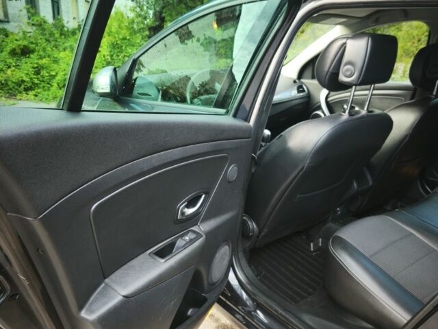 Сірий Рено 10, об'ємом двигуна 2 л та пробігом 126 тис. км за 8750 $, фото 3 на Automoto.ua