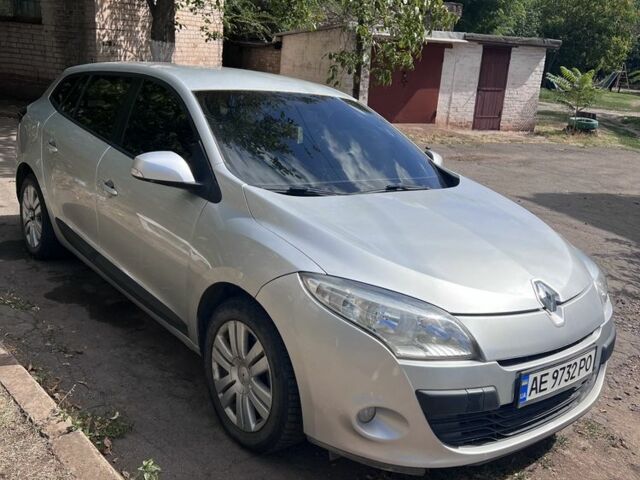 Сірий Рено 10, об'ємом двигуна 1.5 л та пробігом 215 тис. км за 6542 $, фото 10 на Automoto.ua