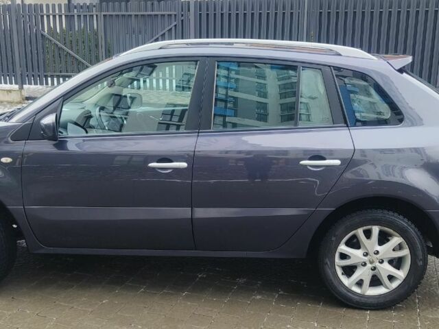 Серый Рено 10, объемом двигателя 2.5 л и пробегом 100 тыс. км за 8700 $, фото 8 на Automoto.ua