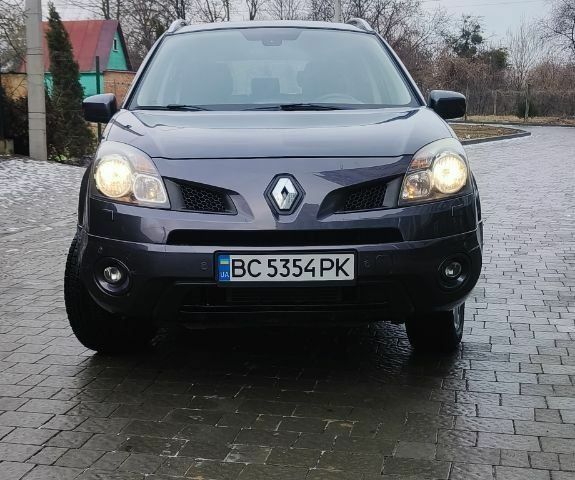 Серый Рено 10, объемом двигателя 2.5 л и пробегом 100 тыс. км за 8700 $, фото 9 на Automoto.ua